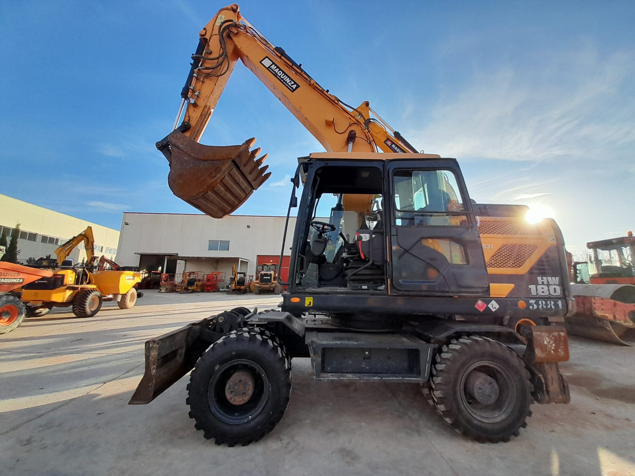 HYUNDAI HW180 - Τροχοφόρος εκσκαφέας: φωτογραφία 4 HYUNDAI HW180 - Τροχοφόρος εκσκαφέας: φωτογραφία 4