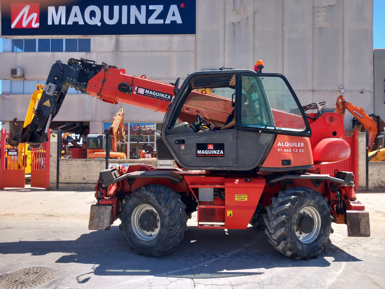 MANITOU MRT1742 - Τηλεσκοπικός φορτωτής: φωτογραφία 4 MANITOU MRT1742 - Τηλεσκοπικός φορτωτής: φωτογραφία 4