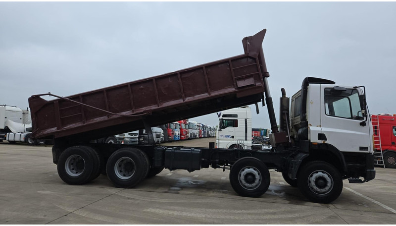 DAF 85 CF 340 (EURO 2 / MANUAL PUMP / STEEL SUSP. / POSSIBLE AS CHASSIS / 8X4) - Φορτηγό ανατρεπόμενο: φωτογραφία 4 DAF 85 CF 340 (EURO 2 / MANUAL PUMP / STEEL SUSP. / POSSIBLE AS CHASSIS / 8X4) - Φορτηγό ανατρεπόμενο: φωτογραφία 4