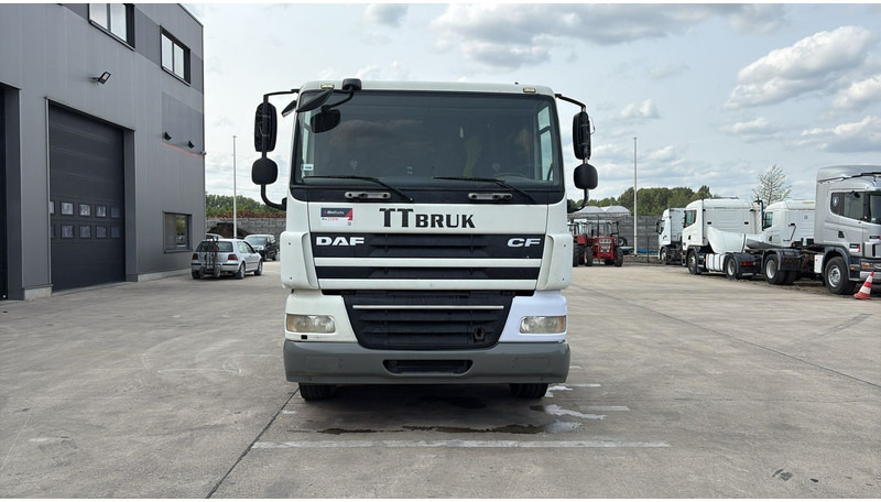 DAF 85 CF 410 (LOW CABIN / PETIT CABINE / TRES PROPRE / CLEAN CONDITION) - Τράκτορας: φωτογραφία 2 DAF 85 CF 410 (LOW CABIN / PETIT CABINE / TRES PROPRE / CLEAN CONDITION) - Τράκτορας: φωτογραφία 2
