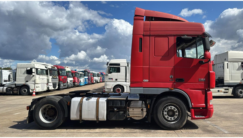 DAF XF 105.410 (BOITE MANUELLE / MANUAL GEARBOX) - Τράκτορας: φωτογραφία 4 DAF XF 105.410 (BOITE MANUELLE / MANUAL GEARBOX) - Τράκτορας: φωτογραφία 4