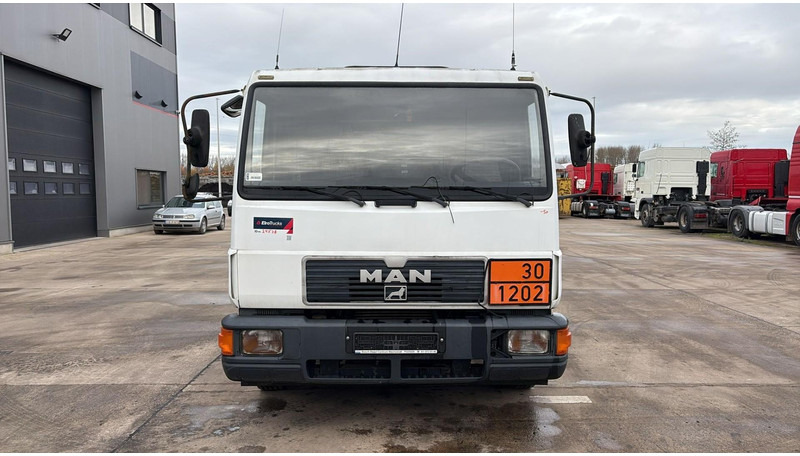 MAN 10.153 (7500L / FULL STEEL / LAMES / BOITE MANUELLE / MANUAL GEARBOX) - Φορτηγό βυτιοφόρο: φωτογραφία 5 MAN 10.153 (7500L / FULL STEEL / LAMES / BOITE MANUELLE / MANUAL GEARBOX) - Φορτηγό βυτιοφόρο: φωτογραφία 5