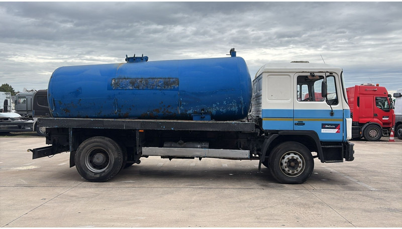 MAN 18.232 (MANUAL PUMP / POMPE MANUELLE / 11.000L) - Όχημα εκκένωσης βόθρων: φωτογραφία 4 MAN 18.232 (MANUAL PUMP / POMPE MANUELLE / 11.000L) - Όχημα εκκένωσης βόθρων: φωτογραφία 4