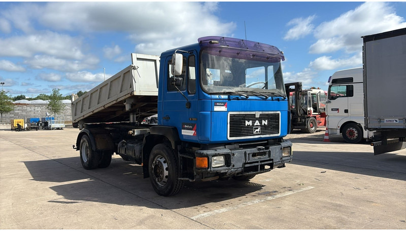 MAN 19.322 (MANUAL PUMP / STEEL SUSP. / LAMES / POMPE MANUELLE / BIG AXLE / GRAND PONT) - Φορτηγό ανατρεπόμενο: φωτογραφία 3 MAN 19.322 (MANUAL PUMP / STEEL SUSP. / LAMES / POMPE MANUELLE / BIG AXLE / GRAND PONT) - Φορτηγό ανατρεπόμενο: φωτογραφία 3