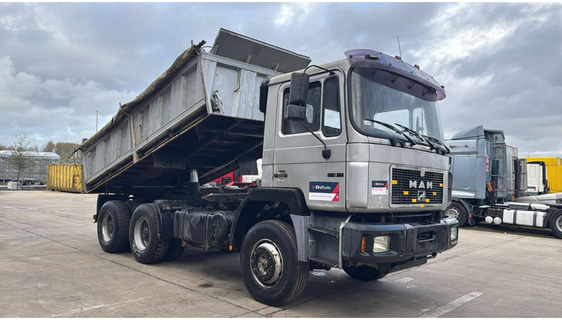 MAN 26.372 (MANUAL PUMP / POMPE MANUELLE / LAMES / GRAND PONT / STEEL SUSP. / 6 CYLINDER) - Φορτηγό ανατρεπόμενο: φωτογραφία 3 MAN 26.372 (MANUAL PUMP / POMPE MANUELLE / LAMES / GRAND PONT / STEEL SUSP. / 6 CYLINDER) - Φορτηγό ανατρεπόμενο: φωτογραφία 3