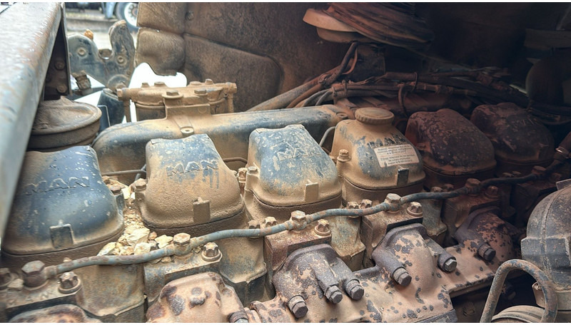 Φορτηγό ανατρεπόμενο MAN 26.403 (STEEL SUSPENSION / VERY CLEAN / 6 CYLINDER / BIG AXLE / EURO 2): φωτογραφία 17