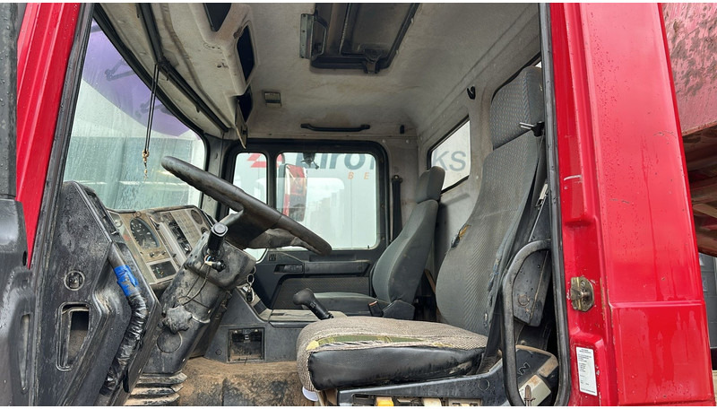 Φορτηγό ανατρεπόμενο MAN 26.403 (STEEL SUSPENSION / VERY CLEAN / 6 CYLINDER / BIG AXLE / EURO 2): φωτογραφία 12