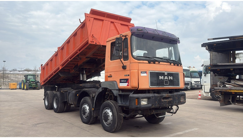 MAN 35.403 (8X6 / 3 PONTS / LAMES / GRAND PONT / 6 CYLINDER / STEEL SUSP.) - Φορτηγό ανατρεπόμενο: φωτογραφία 5 MAN 35.403 (8X6 / 3 PONTS / LAMES / GRAND PONT / 6 CYLINDER / STEEL SUSP.) - Φορτηγό ανατρεπόμενο: φωτογραφία 5