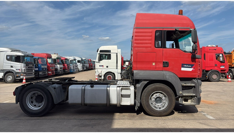 MAN TGA 18.390 (BOITE MANUELLE / MANUAL GEARBOX / PTO / POMPE HYDRAULIQUE) - Τράκτορας: φωτογραφία 4 MAN TGA 18.390 (BOITE MANUELLE / MANUAL GEARBOX / PTO / POMPE HYDRAULIQUE) - Τράκτορας: φωτογραφία 4