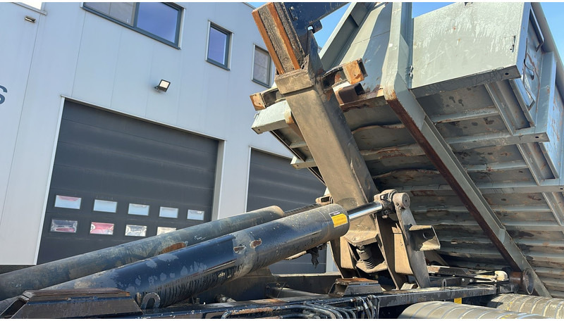 Φορτηγό φόρτωσης γάντζου MAN TGA 26.460 (WITH CONTAINER / BELGIAN TRUCK / PERFECT / 6X4 / MANUAL GEARBOX / BOITE MANUELLE): φωτογραφία 14