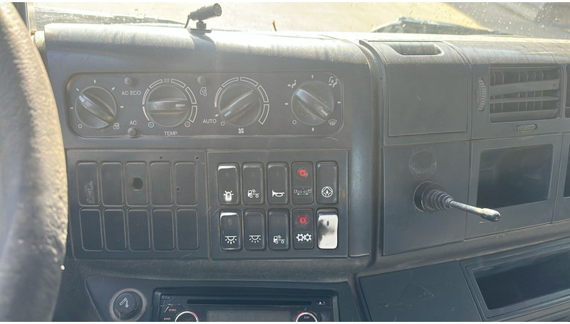 Φορτηγό φόρτωσης γάντζου MAN TGA 26.460 (WITH CONTAINER / BELGIAN TRUCK / PERFECT / 6X4 / MANUAL GEARBOX / BOITE MANUELLE): φωτογραφία 18