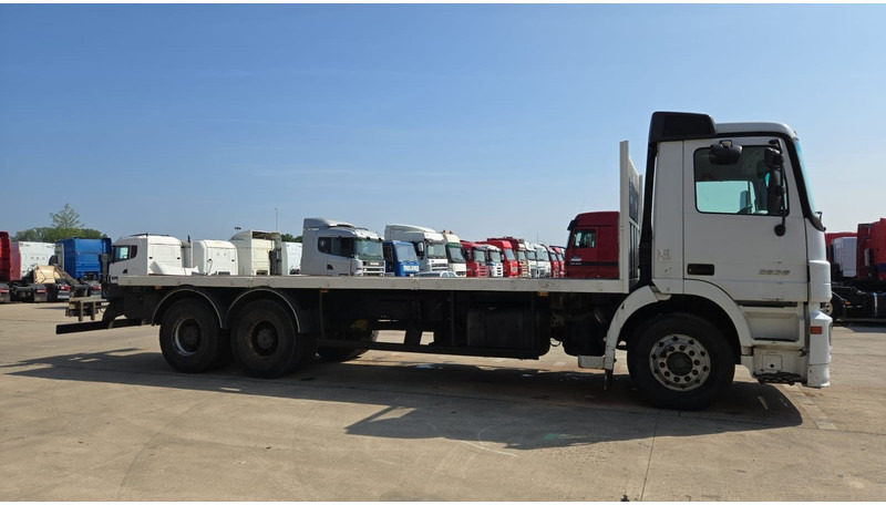 Mercedes-Benz Actros 2636 (6X4 / LAMES / GRAND PONT / MP2 / STEEL SUSP. / BOITE MANUELLE / MANUAL GEARBOX / 9M CHASSIS !!!) - Φορτηγό με ανοιχτή καρότσα: φωτογραφία 4 Mercedes-Benz Actros 2636 (6X4 / LAMES / GRAND PONT / MP2 / STEEL SUSP. / BOITE MANUELLE / MANUAL GEARBOX / 9M CHASSIS !!!) - Φορτηγό με ανοιχτή καρότσα: φωτογραφία 4