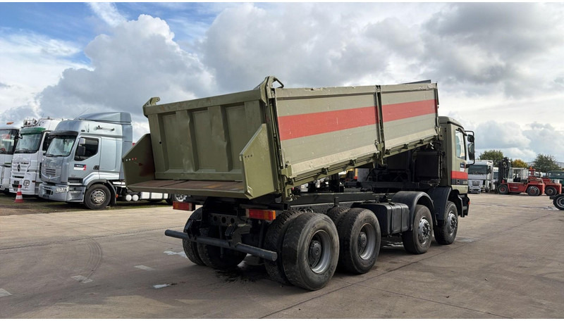 Mercedes-Benz Actros 3235 (EPS / LAMES / GRAND PONT / STEEL SUSP. / 3 PEDALES / MP1) - Φορτηγό ανατρεπόμενο: φωτογραφία 4 Mercedes-Benz Actros 3235 (EPS / LAMES / GRAND PONT / STEEL SUSP. / 3 PEDALES / MP1) - Φορτηγό ανατρεπόμενο: φωτογραφία 4