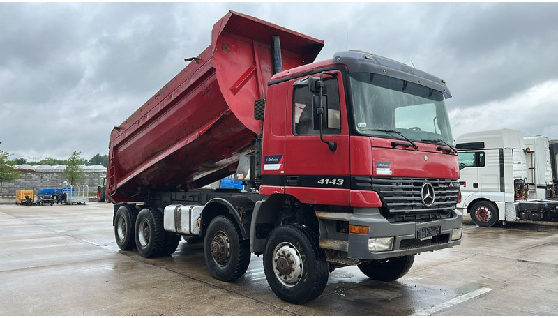 Mercedes-Benz Actros 4143 (BOITE MANUELLE / 8X8 / MANUAL GEARBOX / LAMES / GRAND PONT / BIG AXLE) - Φορτηγό ανατρεπόμενο: φωτογραφία 3 Mercedes-Benz Actros 4143 (BOITE MANUELLE / 8X8 / MANUAL GEARBOX / LAMES / GRAND PONT / BIG AXLE) - Φορτηγό ανατρεπόμενο: φωτογραφία 3