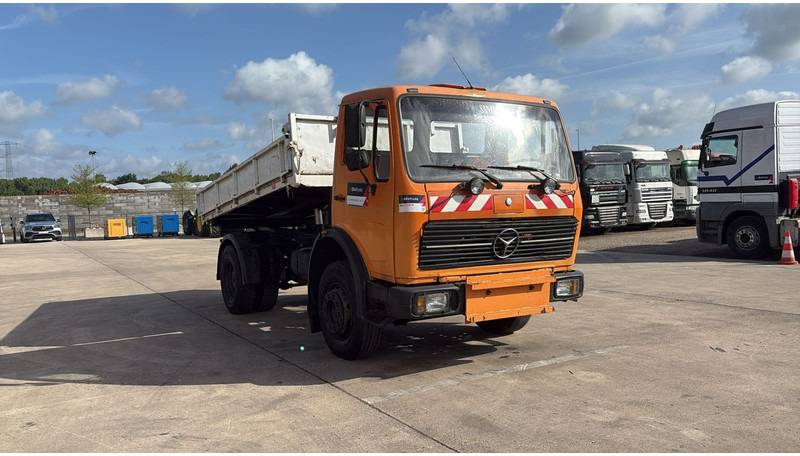 Mercedes-Benz SK 1628 (V8 / LAMES / GRAND PONT / POMPE MANUELLE) - Φορτηγό ανατρεπόμενο: φωτογραφία 3 Mercedes-Benz SK 1628 (V8 / LAMES / GRAND PONT / POMPE MANUELLE) - Φορτηγό ανατρεπόμενο: φωτογραφία 3