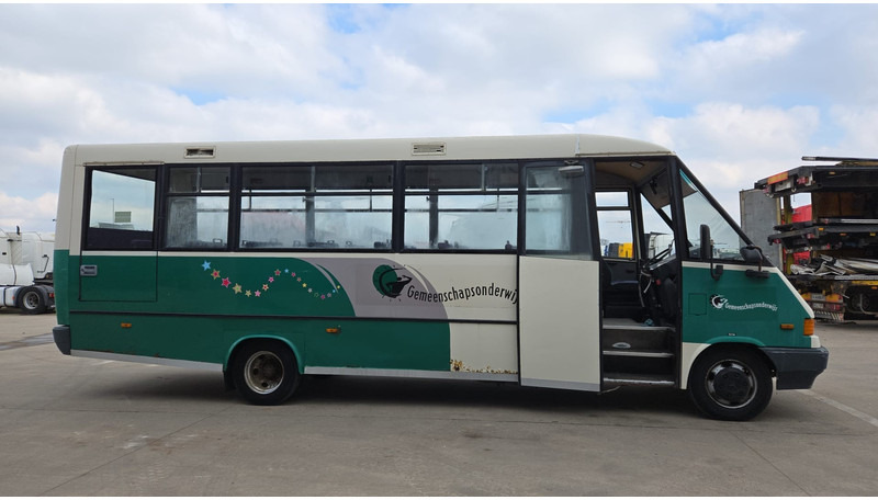 Mercedes-Benz Vario 614 (BELGIAN BUS / 34 SEATS / MANUAL PUMP / LAMES / STEEL SUSP.) - Αστικό λεωφορείο: φωτογραφία 4 Mercedes-Benz Vario 614 (BELGIAN BUS / 34 SEATS / MANUAL PUMP / LAMES / STEEL SUSP.) - Αστικό λεωφορείο: φωτογραφία 4