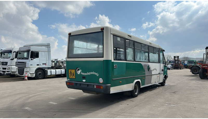 Mercedes-Benz Vario 614 (BELGIAN BUS / MANUAL PUMP / POMPE MANUELLE / BOITE MANUELLE / LAMES) - Αστικό λεωφορείο: φωτογραφία 5 Mercedes-Benz Vario 614 (BELGIAN BUS / MANUAL PUMP / POMPE MANUELLE / BOITE MANUELLE / LAMES) - Αστικό λεωφορείο: φωτογραφία 5