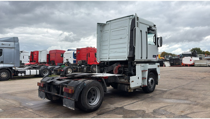 Renault AE 440 Magnum E-tech (BOITE MANUELLE / MANUAL GEARBOX) - Τράκτορας: φωτογραφία 4 Renault AE 440 Magnum E-tech (BOITE MANUELLE / MANUAL GEARBOX) - Τράκτορας: φωτογραφία 4
