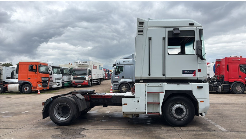 Renault AE 440 Magnum E-tech (BOITE MANUELLE / MANUAL GEARBOX) - Τράκτορας: φωτογραφία 3 Renault AE 440 Magnum E-tech (BOITE MANUELLE / MANUAL GEARBOX) - Τράκτορας: φωτογραφία 3