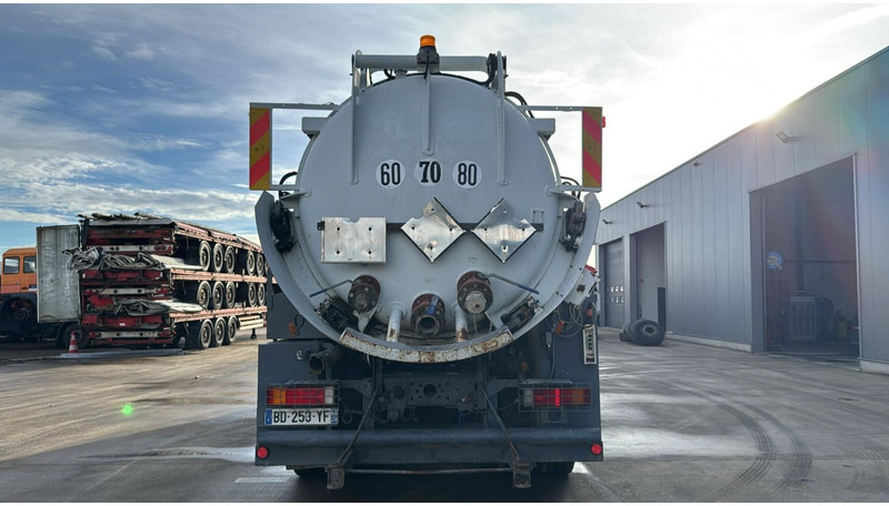 Renault Kerax 370 (10970L / CAMION FRANCAIS / VIDANGEUR / 6X4 / LAMES / GRAND PONT) - Όχημα εκκένωσης βόθρων: φωτογραφία 5 Renault Kerax 370 (10970L / CAMION FRANCAIS / VIDANGEUR / 6X4 / LAMES / GRAND PONT) - Όχημα εκκένωσης βόθρων: φωτογραφία 5