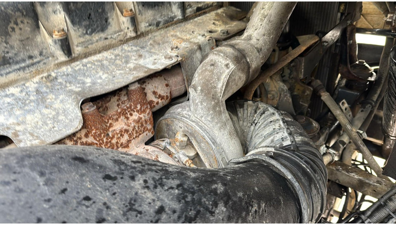 Όχημα εκκένωσης βόθρων Renault Kerax 370 (10970L / CAMION FRANCAIS / VIDANGEUR / 6X4 / LAMES / GRAND PONT): φωτογραφία 19 Όχημα εκκένωσης βόθρων Renault Kerax 370 (10970L / CAMION FRANCAIS / VIDANGEUR / 6X4 / LAMES / GRAND PONT): φωτογραφία 19