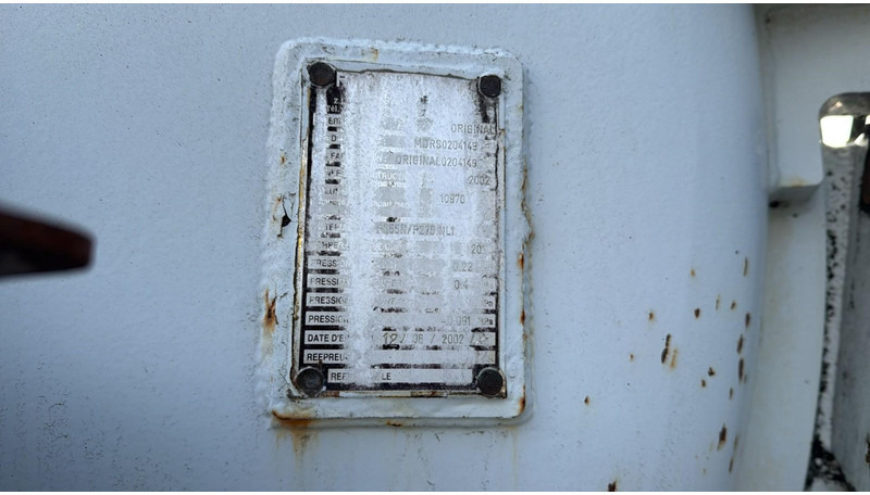 Όχημα εκκένωσης βόθρων Renault Kerax 370 (10970L / CAMION FRANCAIS / VIDANGEUR / 6X4 / LAMES / GRAND PONT): φωτογραφία 18 Όχημα εκκένωσης βόθρων Renault Kerax 370 (10970L / CAMION FRANCAIS / VIDANGEUR / 6X4 / LAMES / GRAND PONT): φωτογραφία 18