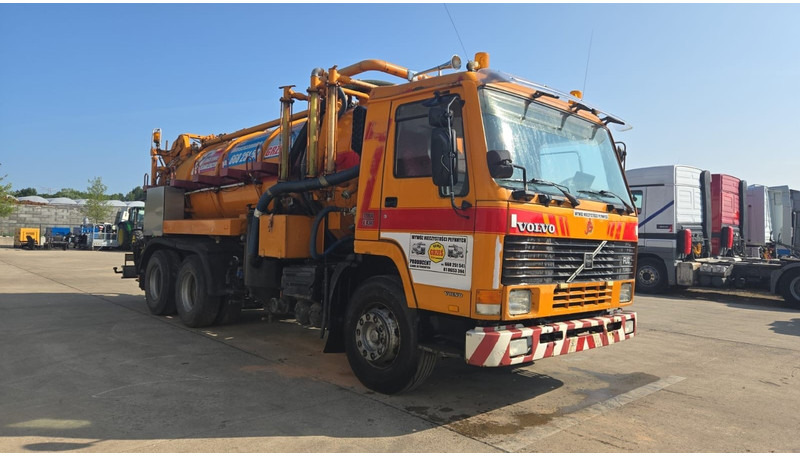 Volvo FL 10 - 320 (10500L + 1500L / 10 TYRES FULL STEEL / HIGH PRESSURE + VACUUM / POMPE MANUELLE / MANUAL PUMP) - Όχημα εκκένωσης βόθρων: φωτογραφία 3 Volvo FL 10 - 320 (10500L + 1500L / 10 TYRES FULL STEEL / HIGH PRESSURE + VACUUM / POMPE MANUELLE / MANUAL PUMP) - Όχημα εκκένωσης βόθρων: φωτογραφία 3
