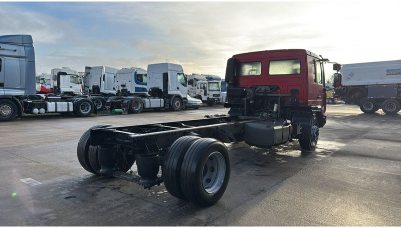 Volvo FL 220 (MANUAL GEARBOX / BOITE MANUELLE) - Φορτηγό σασί: φωτογραφία 4 Volvo FL 220 (MANUAL GEARBOX / BOITE MANUELLE) - Φορτηγό σασί: φωτογραφία 4