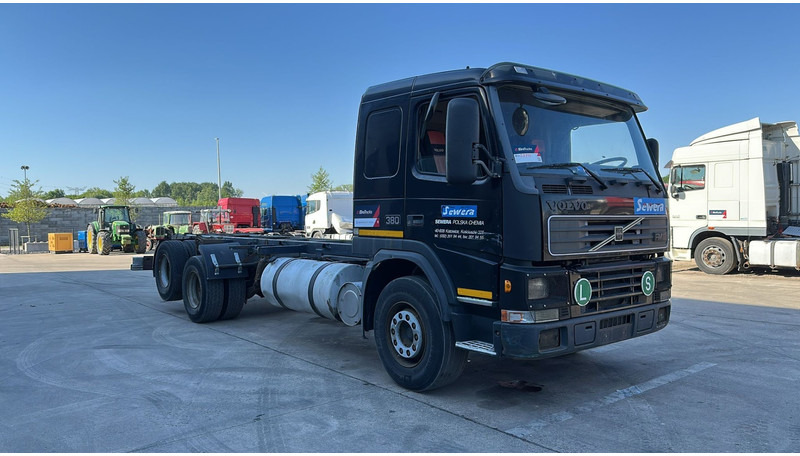 Volvo FM 12 - 380 (FULL STEEL SUSP. / SUSP. LAMES / CHASSIS LONGUE / 10 TYRES / TRES BONNE ETAT) - Φορτηγό σασί: φωτογραφία 3 Volvo FM 12 - 380 (FULL STEEL SUSP. / SUSP. LAMES / CHASSIS LONGUE / 10 TYRES / TRES BONNE ETAT) - Φορτηγό σασί: φωτογραφία 3
