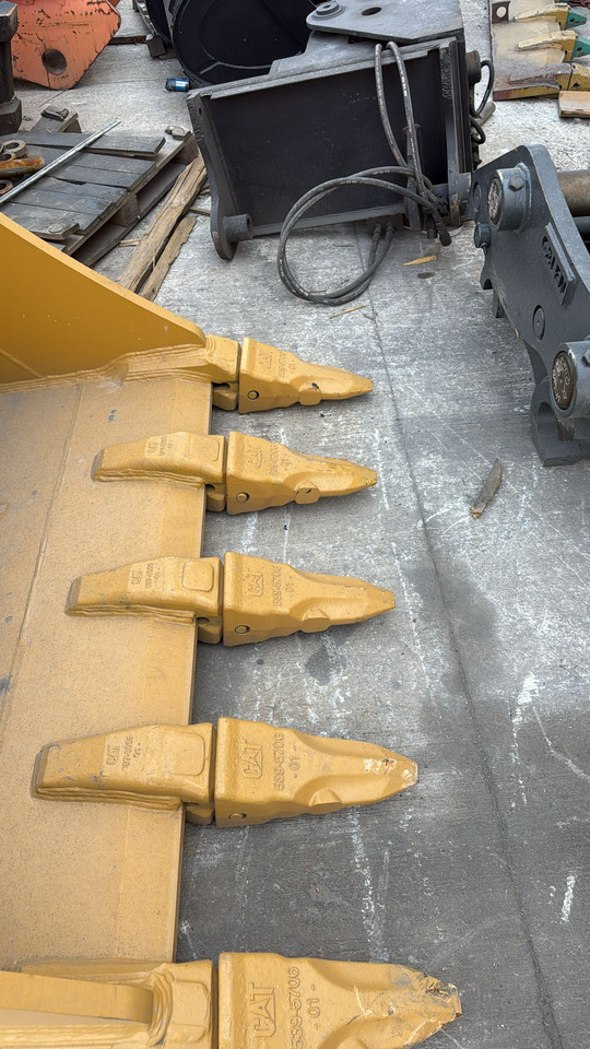 CATERPILLAR 352 General Purpose Bucket - Κουβάς για εκσκαφέα: φωτογραφία 3 CATERPILLAR 352 General Purpose Bucket - Κουβάς για εκσκαφέα: φωτογραφία 3