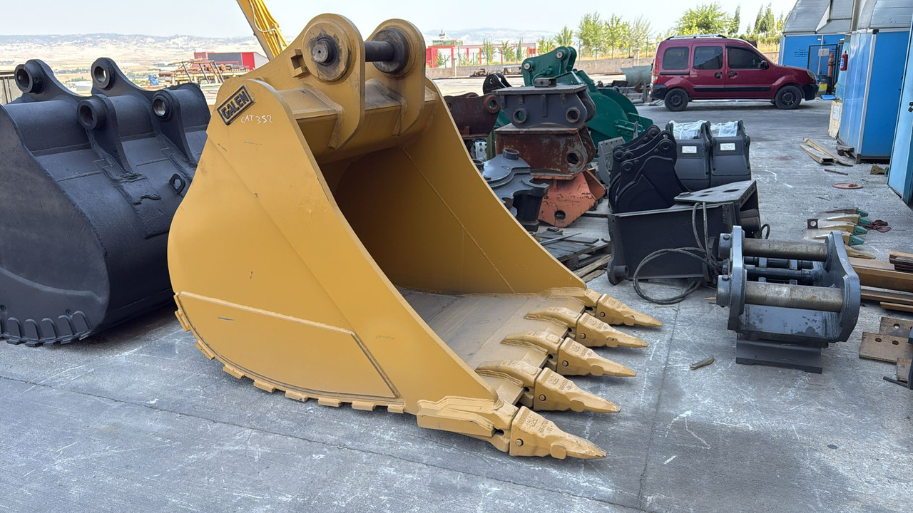 CATERPILLAR 352 General Purpose Bucket - Κουβάς για εκσκαφέα: φωτογραφία 1 CATERPILLAR 352 General Purpose Bucket - Κουβάς για εκσκαφέα: φωτογραφία 1