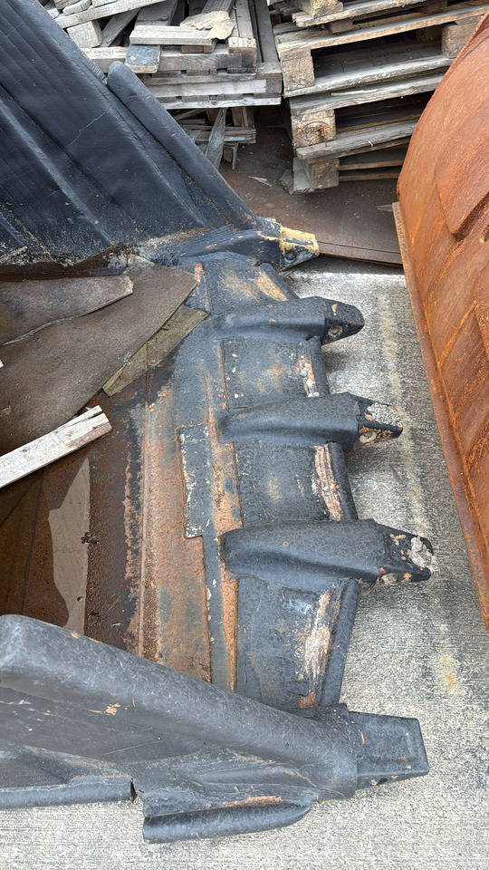 HITACHI ZX520/530 Cheap Second Hand Bucket - Κουβάς για εκσκαφέα: φωτογραφία 3 HITACHI ZX520/530 Cheap Second Hand Bucket - Κουβάς για εκσκαφέα: φωτογραφία 3