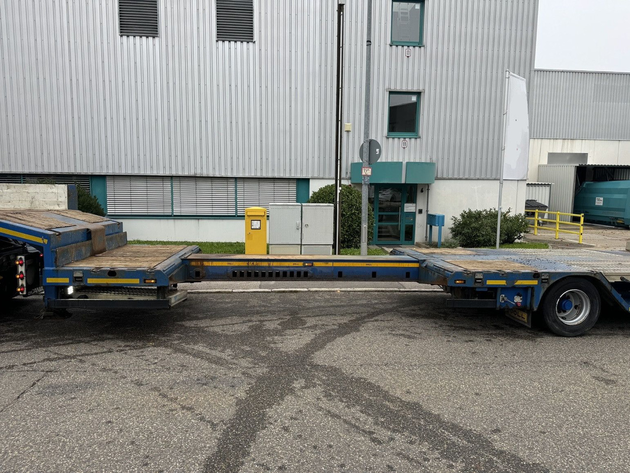 Doll S3L Tele-Tieflader+3,3m Radmulden Lift Lenkachse - Επικαθήμενο με χαμηλό δάπεδο: φωτογραφία 4 Doll S3L Tele-Tieflader+3,3m Radmulden Lift Lenkachse - Επικαθήμενο με χαμηλό δάπεδο: φωτογραφία 4