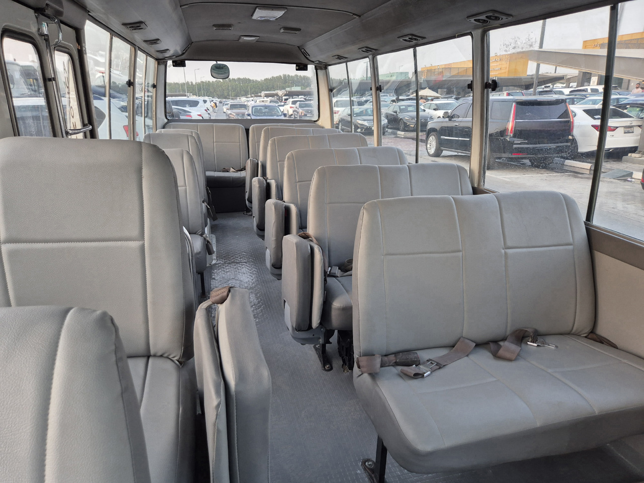 TOYOTA Coaster ... 25 places ...climatisé - Μικρό λεωφορείο, Επιβατικό βαν: φωτογραφία 5 TOYOTA Coaster ... 25 places ...climatisé - Μικρό λεωφορείο, Επιβατικό βαν: φωτογραφία 5