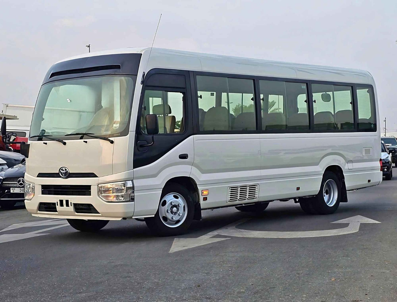 TOYOTA Coaster ... 30 places - Climatisé - Μικρό λεωφορείο, Επιβατικό βαν: φωτογραφία 1 TOYOTA Coaster ... 30 places - Climatisé - Μικρό λεωφορείο, Επιβατικό βαν: φωτογραφία 1