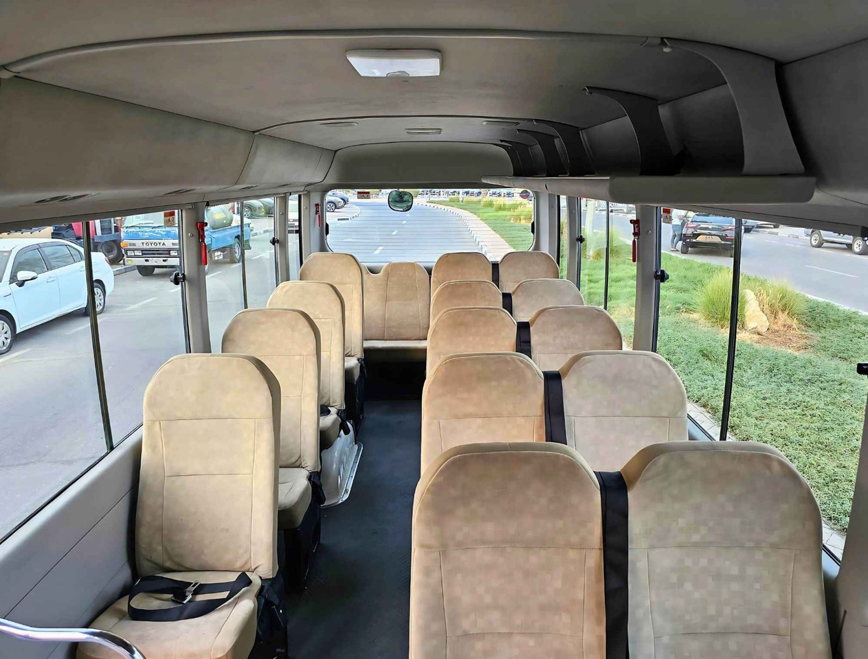 TOYOTA Coaster ... 30 places - Climatisé - Μικρό λεωφορείο, Επιβατικό βαν: φωτογραφία 5 TOYOTA Coaster ... 30 places - Climatisé - Μικρό λεωφορείο, Επιβατικό βαν: φωτογραφία 5