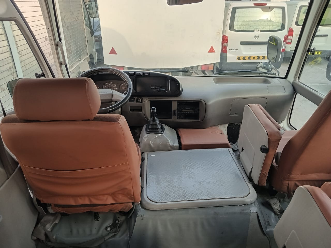 TOYOTA Coaster ... 30 places - diesel - climatisé ... BELGIQUE.. - Μικρό λεωφορείο, Επιβατικό βαν: φωτογραφία 5 TOYOTA Coaster ... 30 places - diesel - climatisé ... BELGIQUE.. - Μικρό λεωφορείο, Επιβατικό βαν: φωτογραφία 5