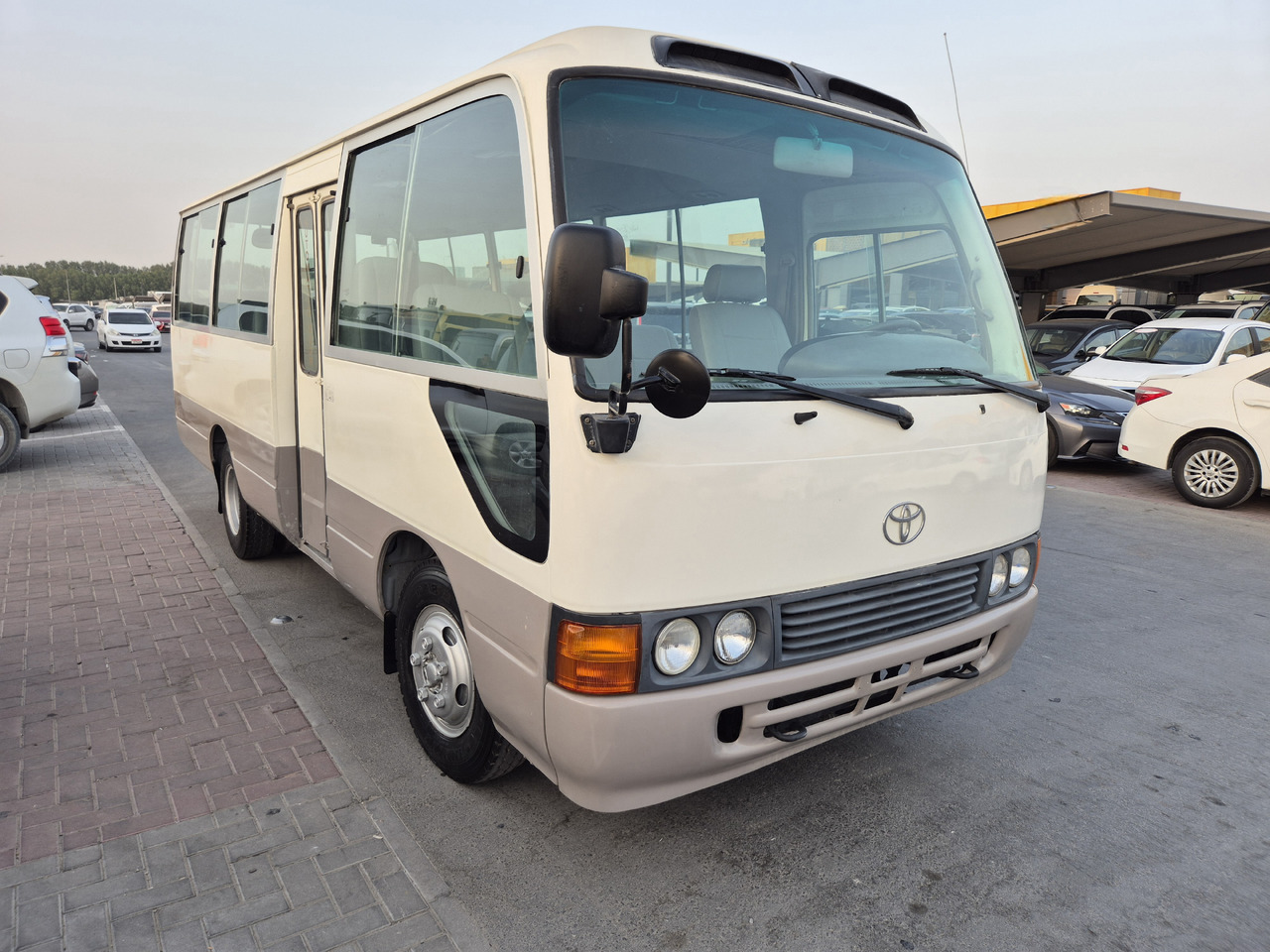 TOYOTA Coaster ... Nos bus -Originaires TOYOTA ...pas Chinois... T72 ... - Μικρό λεωφορείο, Επιβατικό βαν: φωτογραφία 1 TOYOTA Coaster ... Nos bus -Originaires TOYOTA ...pas Chinois... T72 ... - Μικρό λεωφορείο, Επιβατικό βαν: φωτογραφία 1