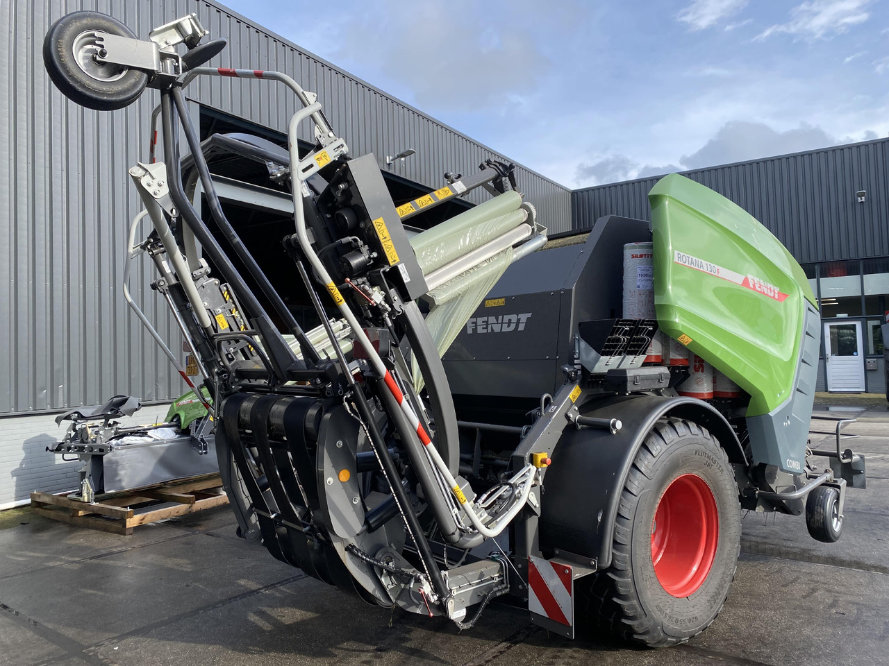 Fendt 130F Combi - Μηχάνημα περιτύλιξης: φωτογραφία 4 Fendt 130F Combi - Μηχάνημα περιτύλιξης: φωτογραφία 4