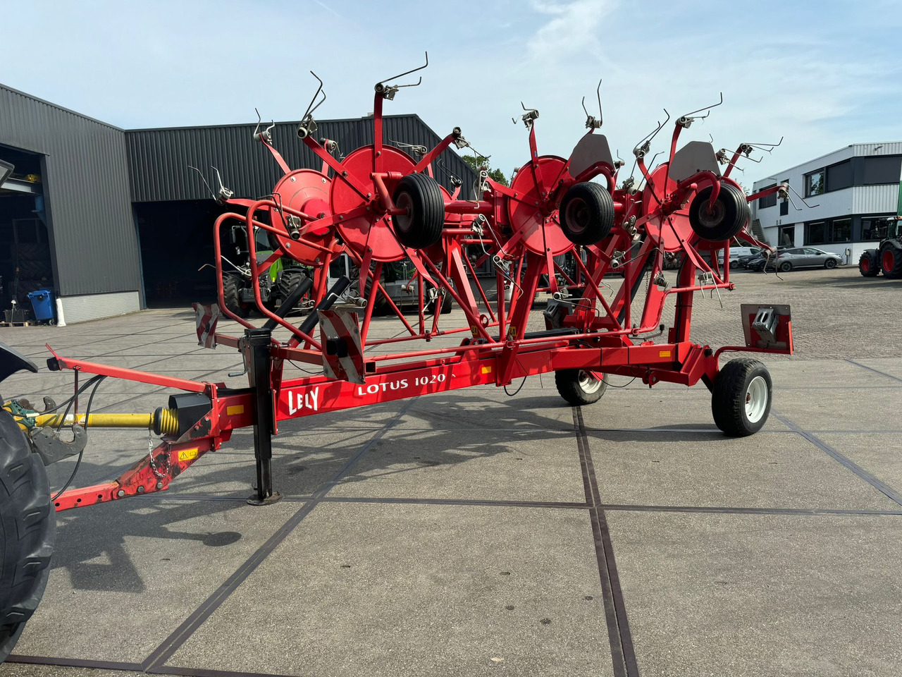 LELY Lotus 1020S - Σβάρνα: φωτογραφία 2 LELY Lotus 1020S - Σβάρνα: φωτογραφία 2