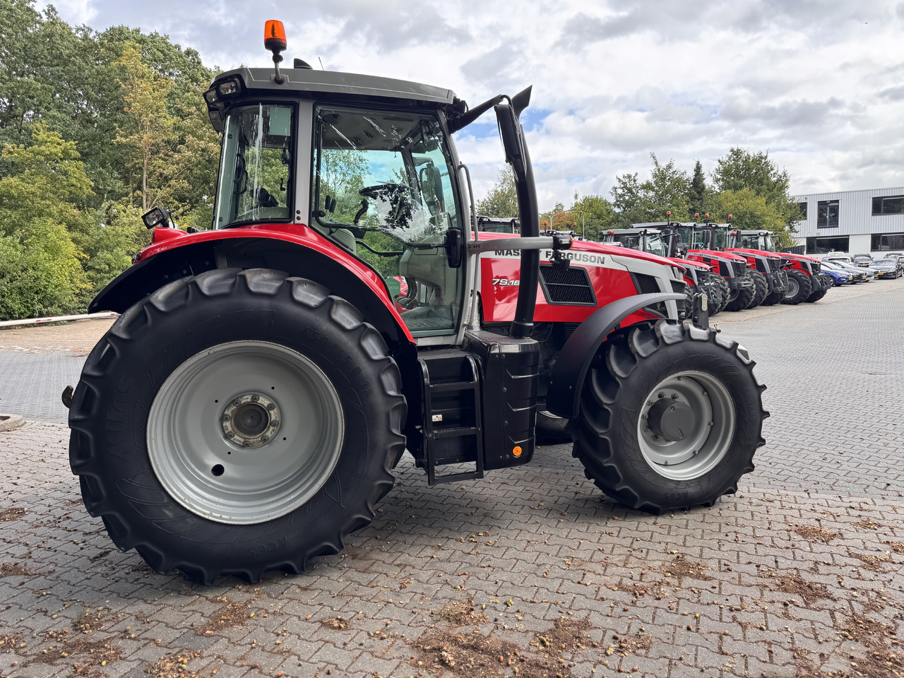 MASSEY FERGUSON 7s.180 Dyna6 Efficient - Τρακτέρ: φωτογραφία 4 MASSEY FERGUSON 7s.180 Dyna6 Efficient - Τρακτέρ: φωτογραφία 4