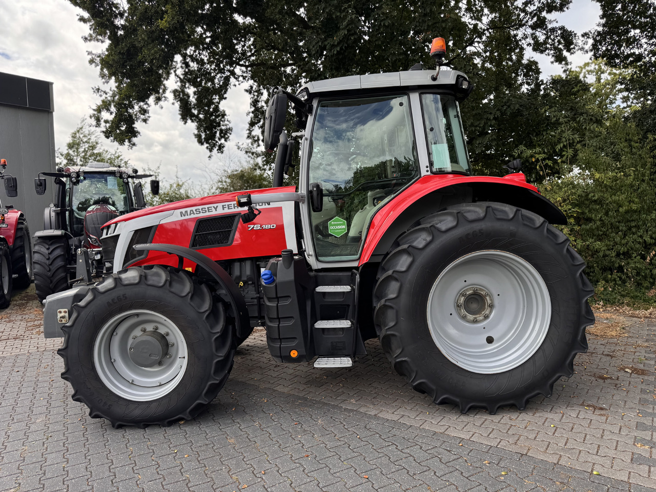 MASSEY FERGUSON 7s.180 Dyna6 Efficient - Τρακτέρ: φωτογραφία 2 MASSEY FERGUSON 7s.180 Dyna6 Efficient - Τρακτέρ: φωτογραφία 2