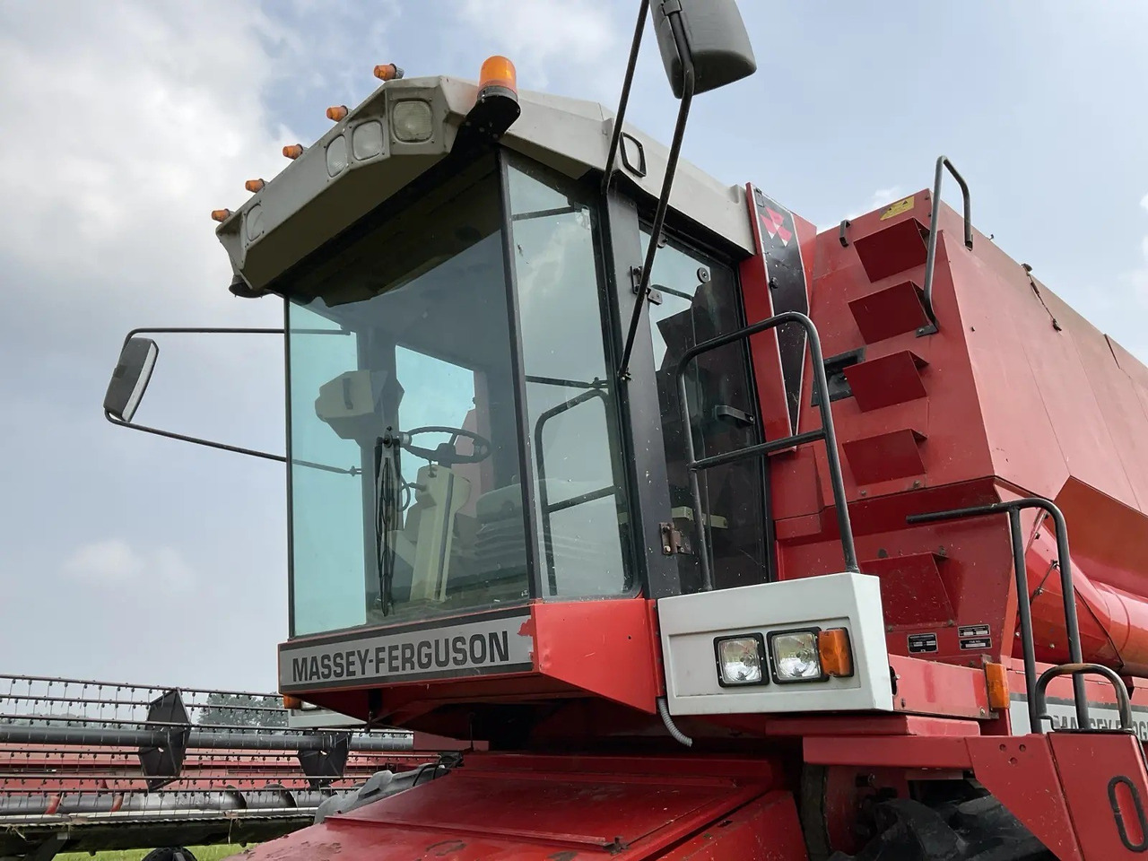 Massey Ferguson 38RS - Θεριζοαλωνιστική μηχανή: φωτογραφία 2 Massey Ferguson 38RS - Θεριζοαλωνιστική μηχανή: φωτογραφία 2