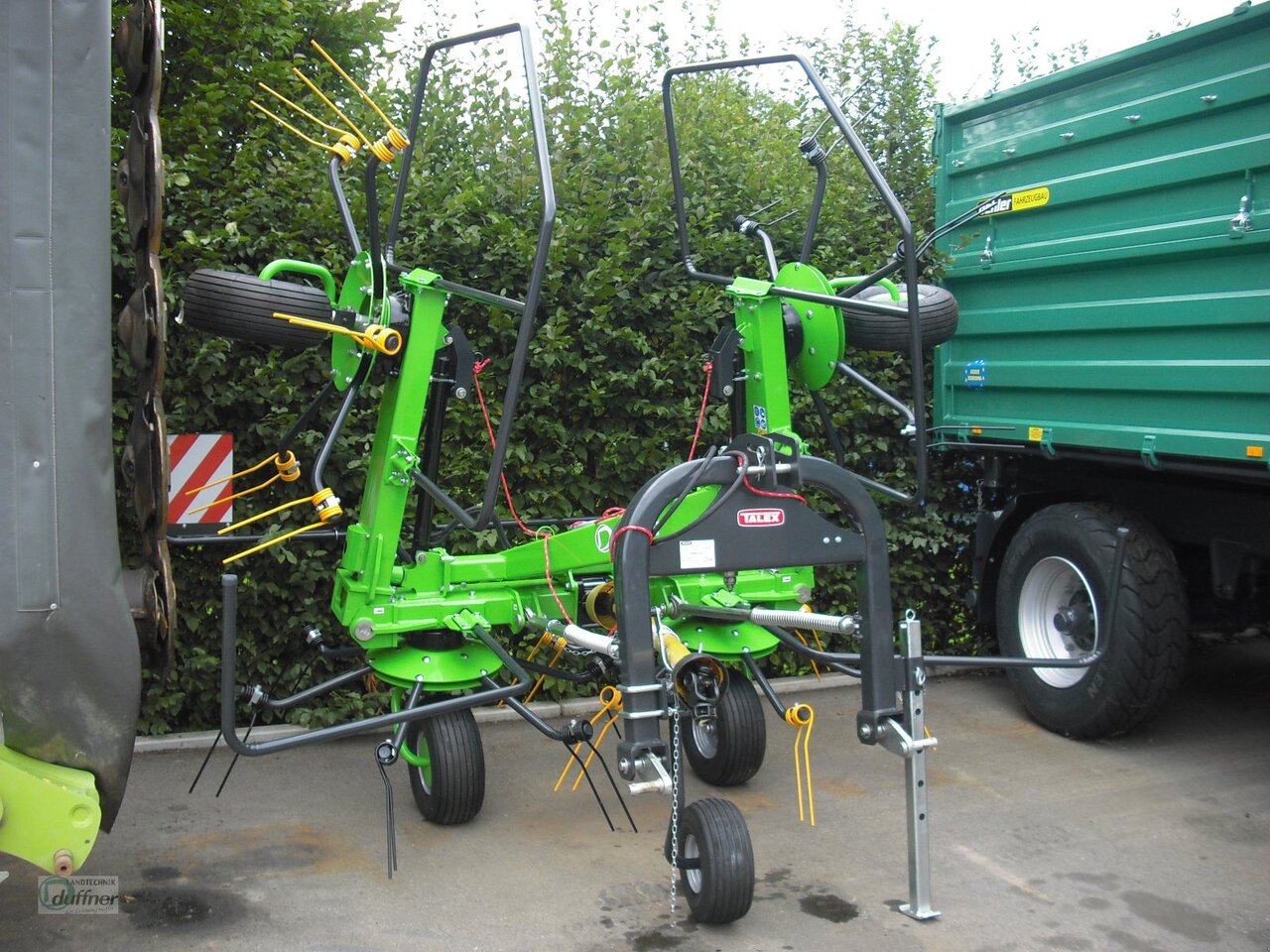 Talex Tornado 550 - Χορτοσυλλέκτης: φωτογραφία 1 Talex Tornado 550 - Χορτοσυλλέκτης: φωτογραφία 1