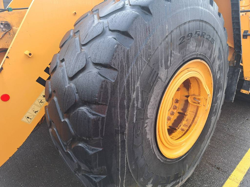 Ελαστιχοφόρος φορτωτής Hyundai HL 980: φωτογραφία 10