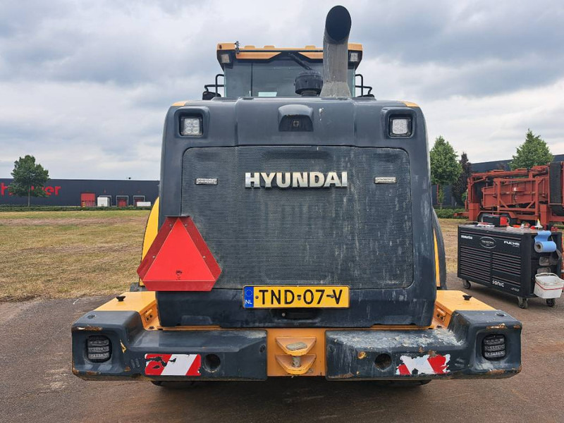 Hyundai HL940 - Ελαστιχοφόρος φορτωτής: φωτογραφία 4 Hyundai HL940 - Ελαστιχοφόρος φορτωτής: φωτογραφία 4