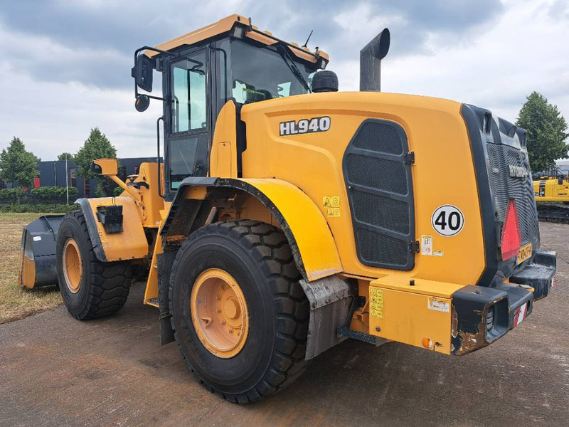 Hyundai HL940 - Ελαστιχοφόρος φορτωτής: φωτογραφία 3 Hyundai HL940 - Ελαστιχοφόρος φορτωτής: φωτογραφία 3