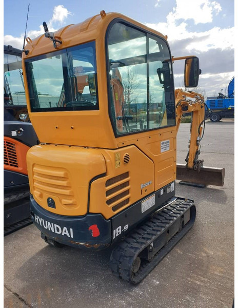 Hyundai R18-9 - Μίνι εκσκαφέας: φωτογραφία 4 Hyundai R18-9 - Μίνι εκσκαφέας: φωτογραφία 4