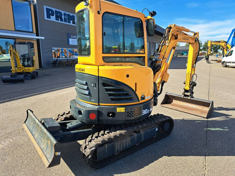 Hyundai R30 Z-9AK - Μίνι εκσκαφέας: φωτογραφία 4 Hyundai R30 Z-9AK - Μίνι εκσκαφέας: φωτογραφία 4