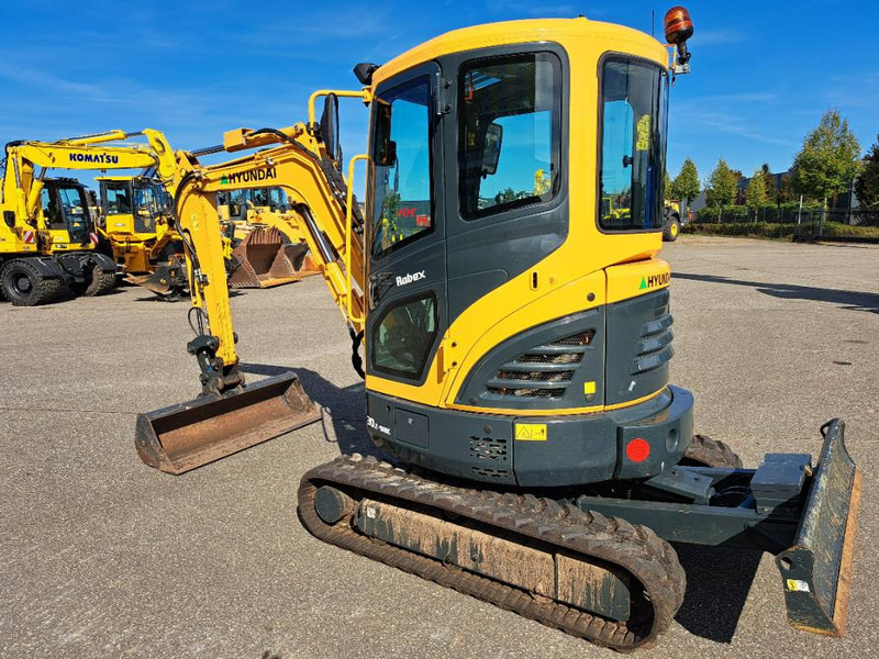 Hyundai R30 Z-9AK - Μίνι εκσκαφέας: φωτογραφία 2 Hyundai R30 Z-9AK - Μίνι εκσκαφέας: φωτογραφία 2